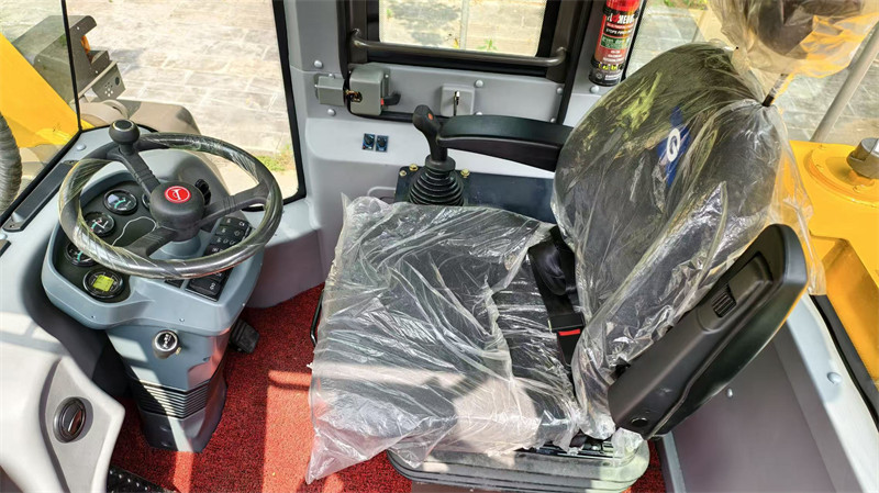 Carregadora de 5 toneladas e 218 HP Carregadora de 5 toneladas e 218 HP