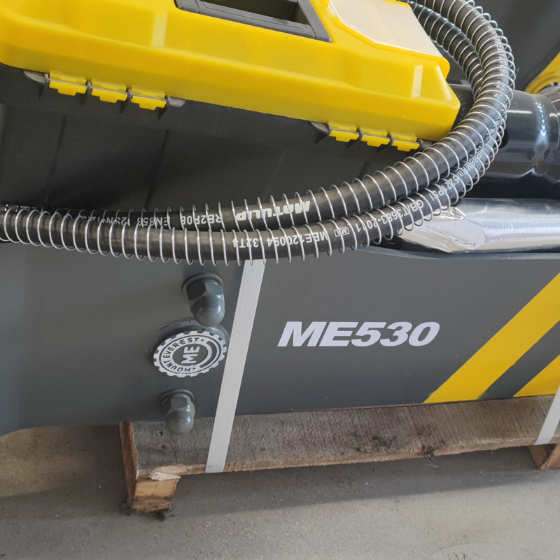 5-тонний міні-екскаватор-молот