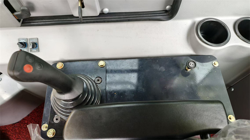 Carregadora de 5 toneladas e 218 HP Carregadora de 5 toneladas e 218 HP