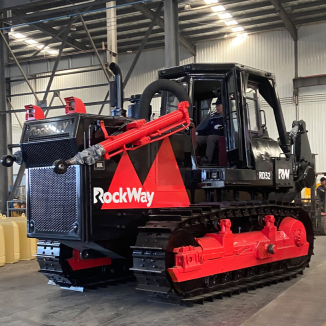 Bulldozer à chenilles larges