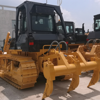 Bulldozer monté sur chenilles