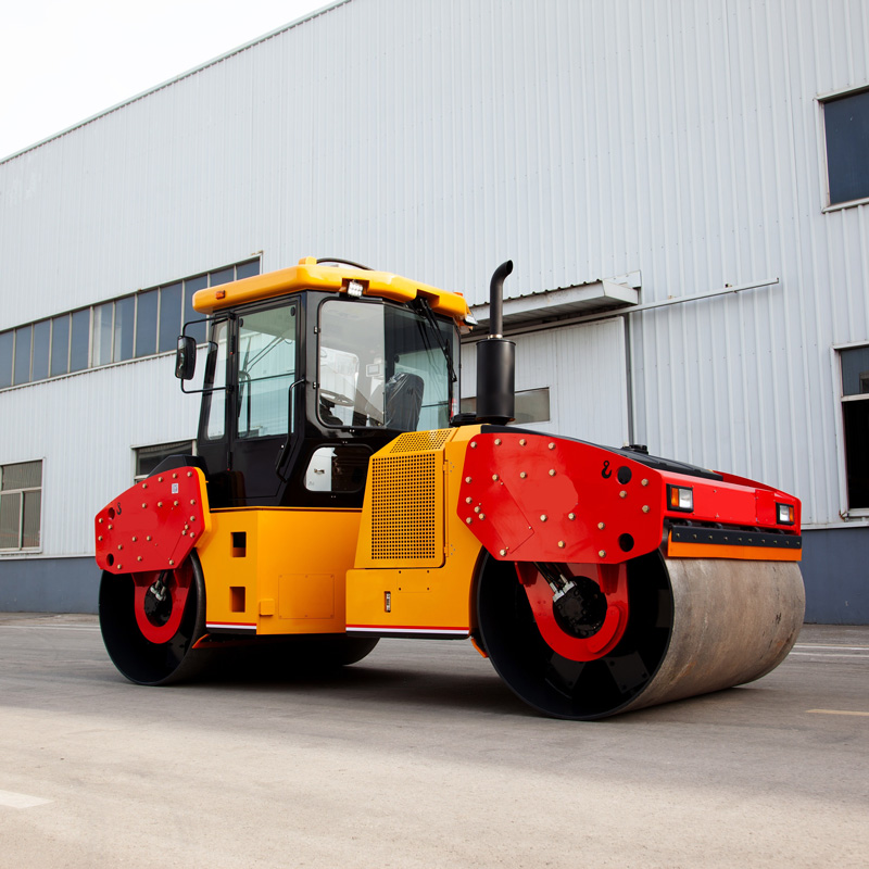 18 Ton çift tahrikli silindir