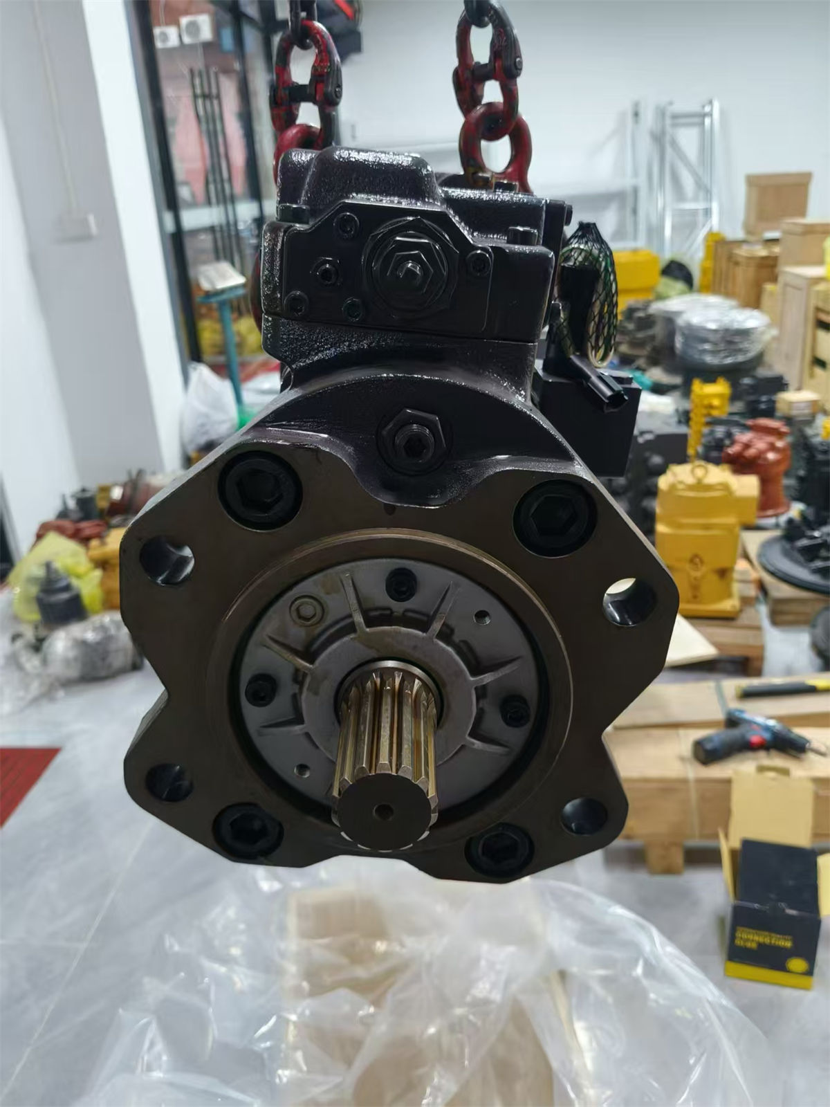 Bơm thủy lực K3V112DT đã được tân trang lại.