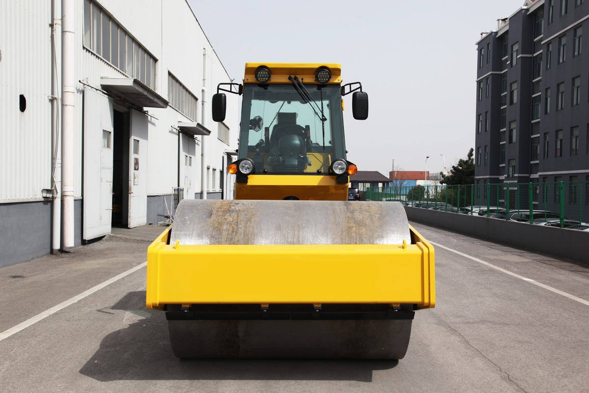 12 Tonluk Tek Tamburlu Silindir