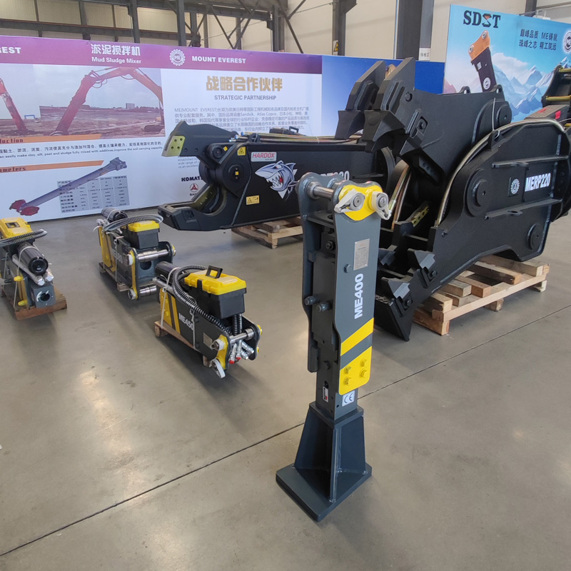 Se vende martillo hidráulico para excavadora de 4 toneladas.