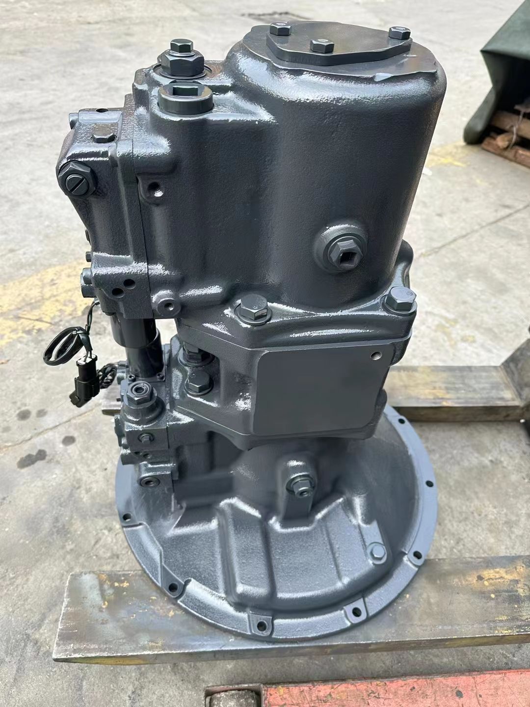 Pompa idraulica originale Komatsu 708-2G-00024/11151 Pompa idraulica originale Komatsu 708-2G-00024/11151